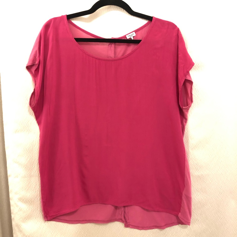 Splendid soft short sleeve tee with button back